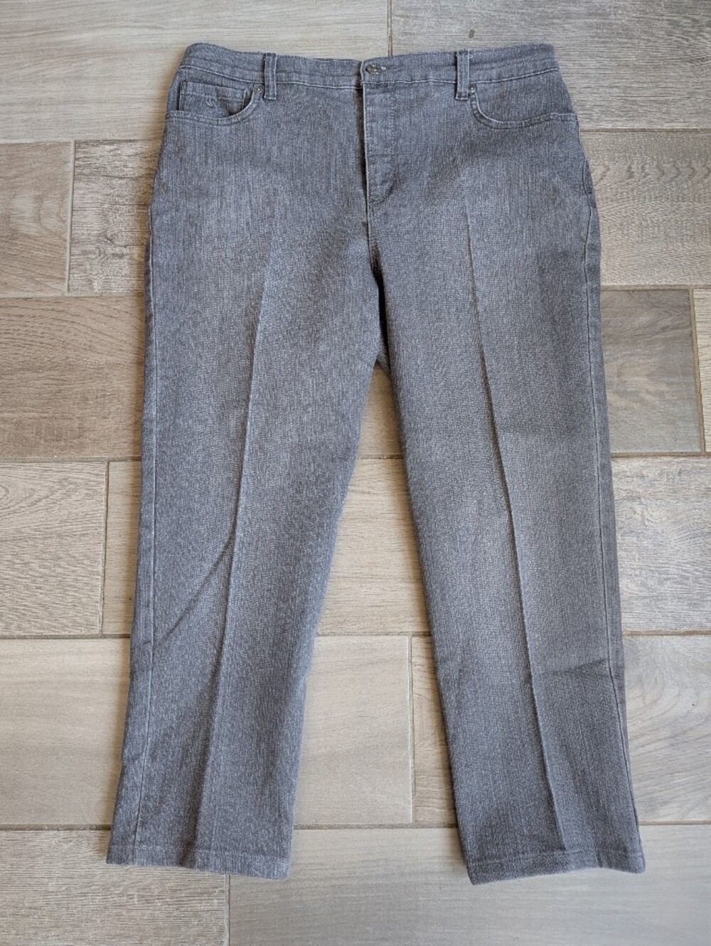 Gloria Vanderbilt Gray Straight Leg Amanda Jeans - Size 12